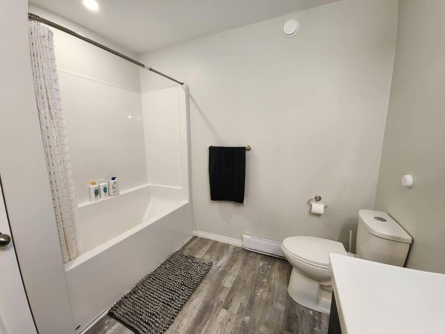 Comfort First - Sleeps 6 Whitehorse Exterior foto