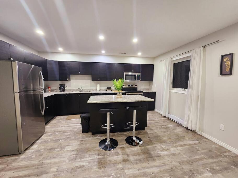 Comfort First - Sleeps 6 Whitehorse Exterior foto